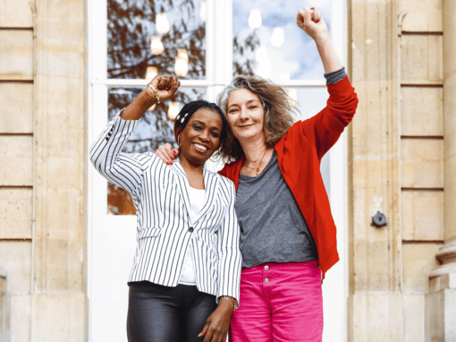 Rachel Keke et Corinne Masiero à l'Assemblée Nation à l'occasion de la rencontre pour La Déferlante 9