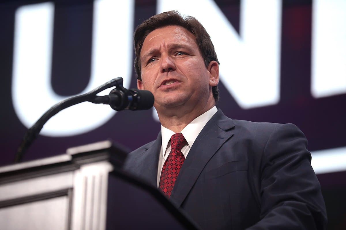 Le gouverneur Républicain Ron DeSantis