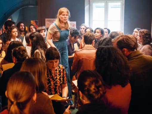 Dans Annie Colère, film de Blandine Lenoir sorti en 2022, l’actrice India Hair (au centre) incarne Claudine, militante du Mouvement pour la libération de l’avortement et de la contraception (Mlac). Aurora Films / Local Films