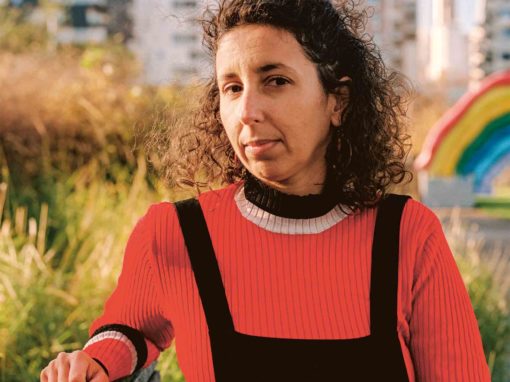 Mounia El Kotni à Saint-Ouen (Seine-Saint-Denis) en novembre 2023. Alexia Fiasco pour La Déferlante