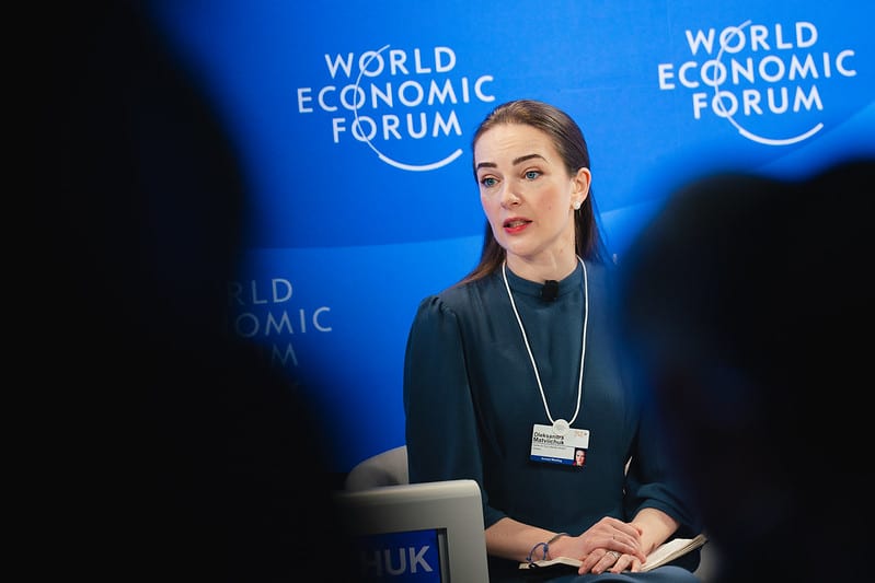 Oleksandra Matviichuk, avocate ukrainienne, activiste et Prix Nobel de la paix 2022 est à l'initiative d'un projet de loi visant à donner un cadre aux violences sexuelles commises en temps de guerre. Crédit photo : Créative commons.