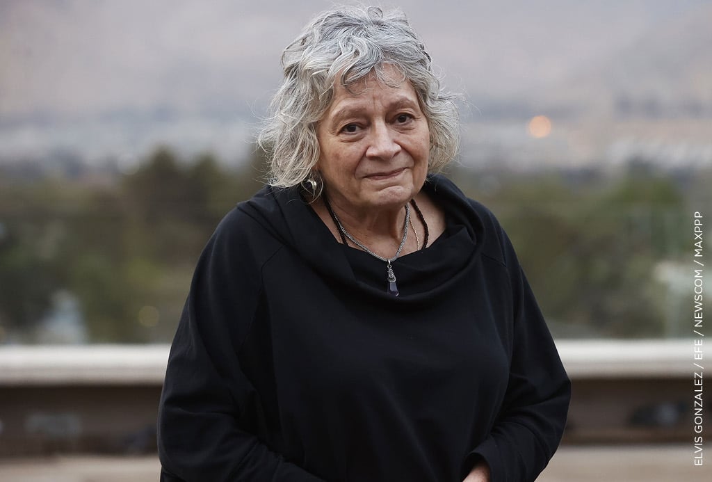 Rita Laura Segato, le 12 avril 2023 à Santiago, au Chili. Les textes de l’anthropologue sur le viol ont inspiré aux féministes chiliennes la performance Un violeur sur ton chemin. Devenue virale, leur chorégraphie est reprise à travers le monde entier. ELVIS GONZALEZ / EFE / Newscom / MaxPPP