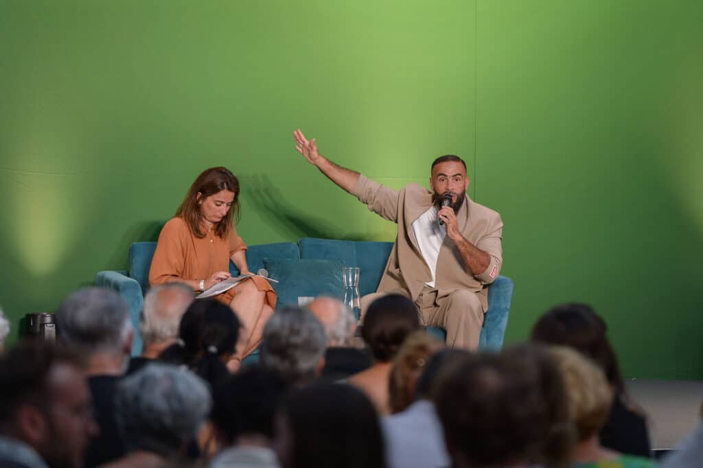 Médine et Marine Tondelier, secrétaire nationale d’Europe Écologie–Les Verts, aux Journées d’été du parti, aux Docks, au Havre, le 24 août 2023.ISA HARSIN / SIPA